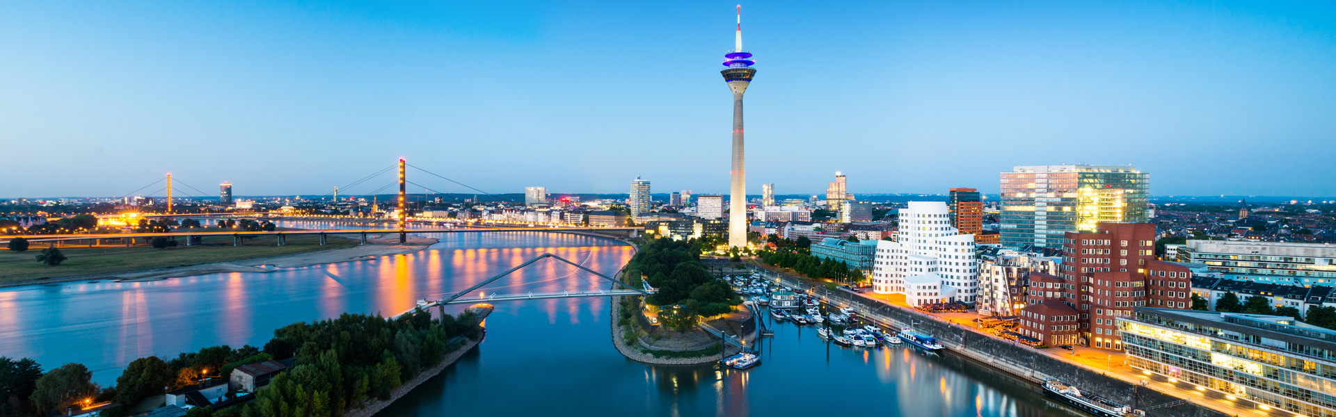 BAV Düsseldorf Berater am Medienhafen nahe Rheinkniebrücke