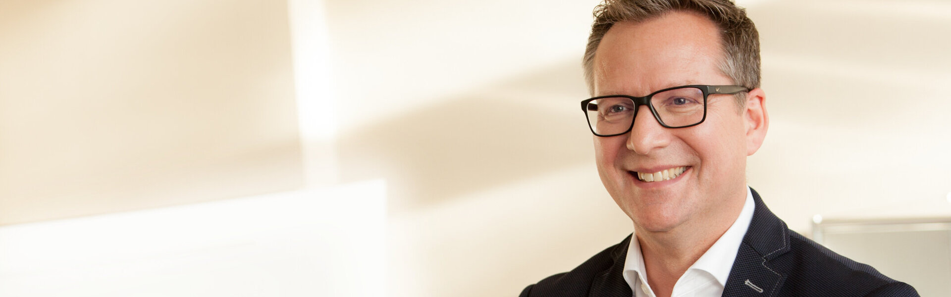 Andras Brand - Finanzexperte und bAV Berater